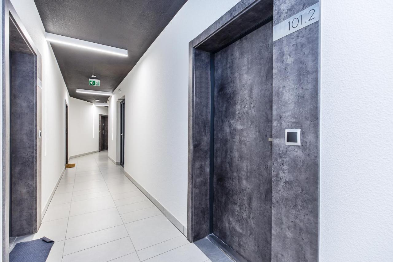 Cloud9 - Barska 69 Apartment Krakow Bagian luar foto